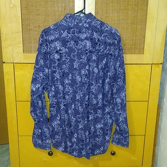 Button Up - Picture 2 of 3
